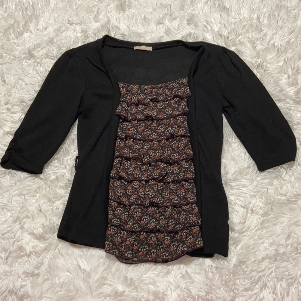 PRETTY GOOD women’s Black Tee Shirt with Ruffle Front, size M